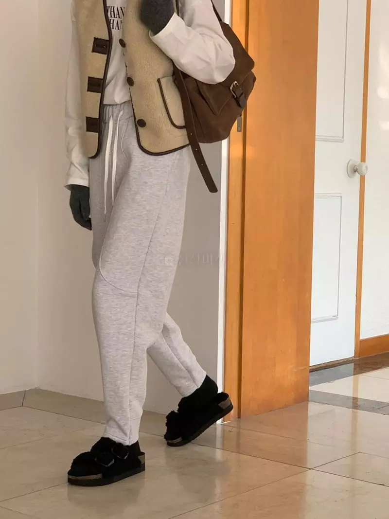 Gracia - Korean Women Fashion - #womensfashion - Slim Jogger Pants - 10