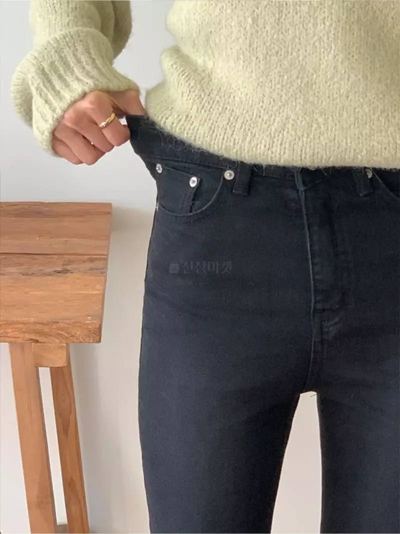 Gracia - Korean Women Fashion - #womensfashion - Banding Jeans - 6
