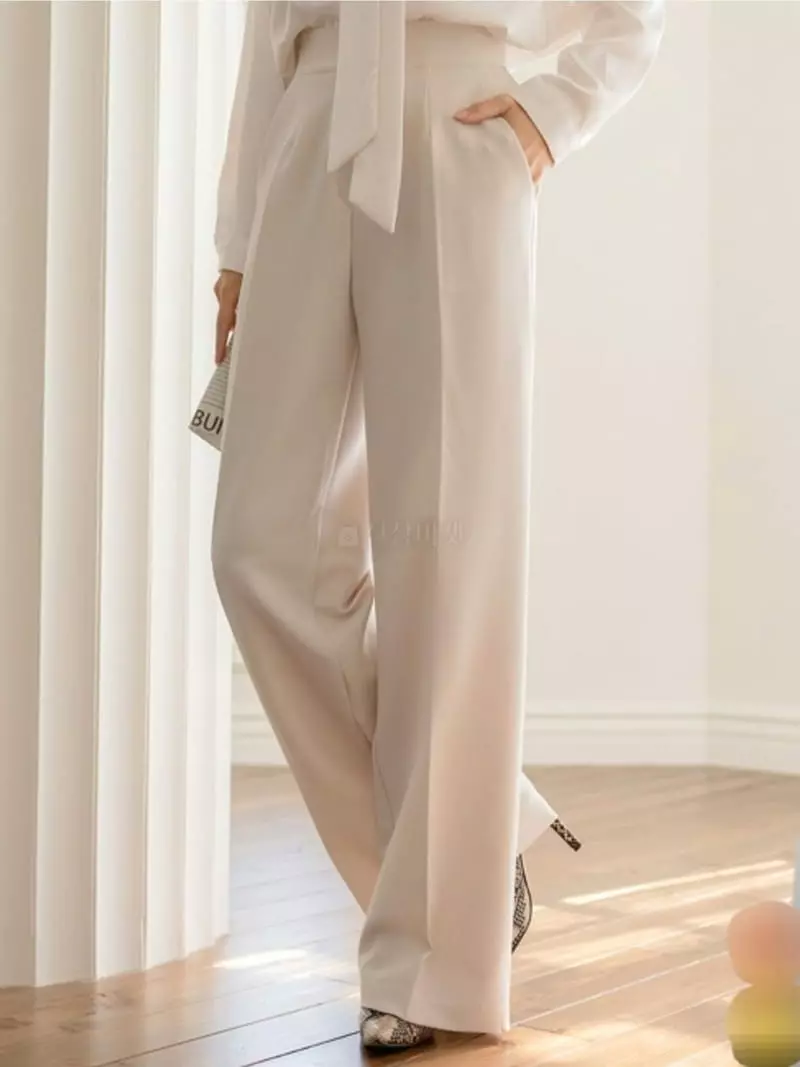 Gratia - Korean Women Fashion - #womensfashion - Fleece BB Pants - 2