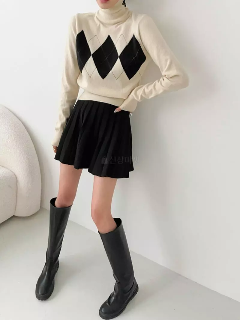 Highcolor - Korean Women Fashion - #momslook - Dia Turtleneck Knit Tee