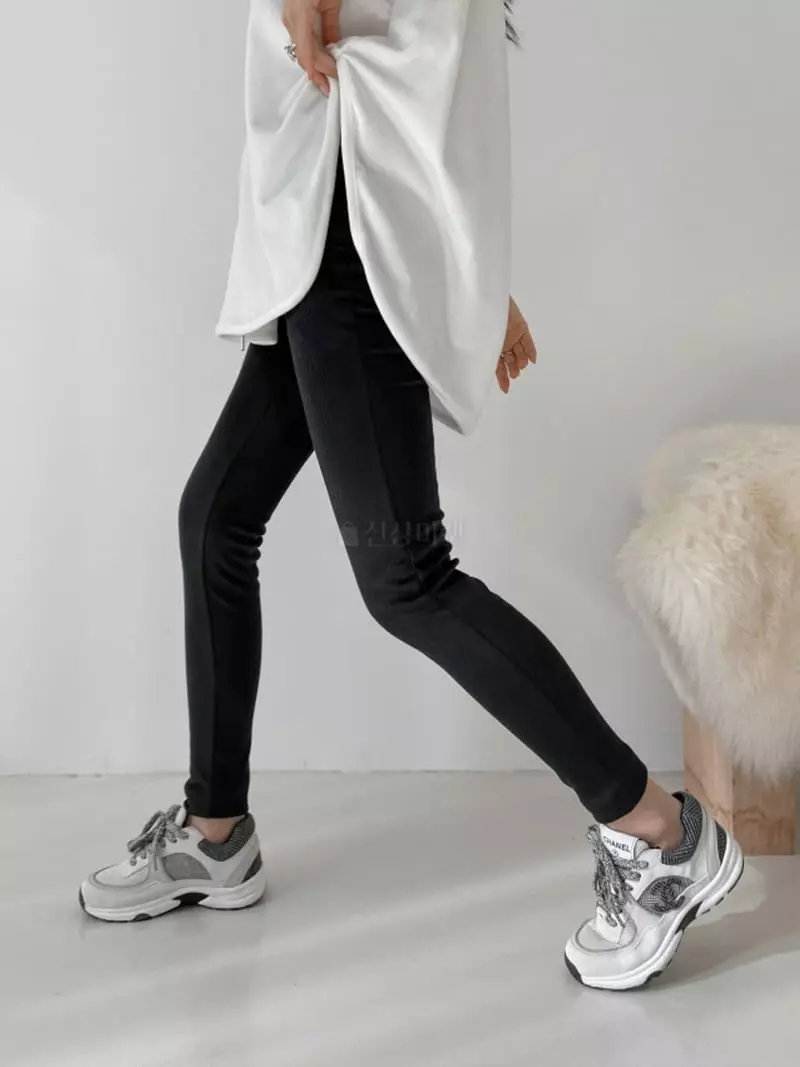 Highcolor - Korean Women Fashion - #momslook - Fleece Leggings - 4