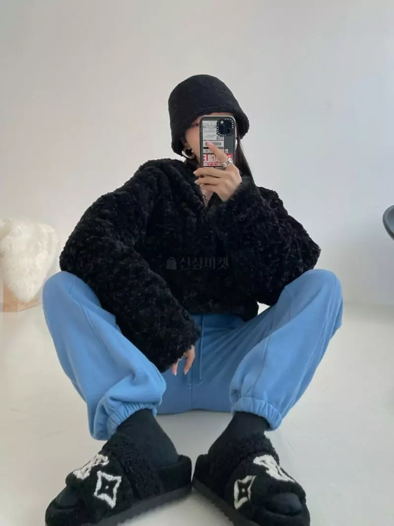 Highcolor - Korean Women Fashion - #womensfashion - Jogger Pants - 2