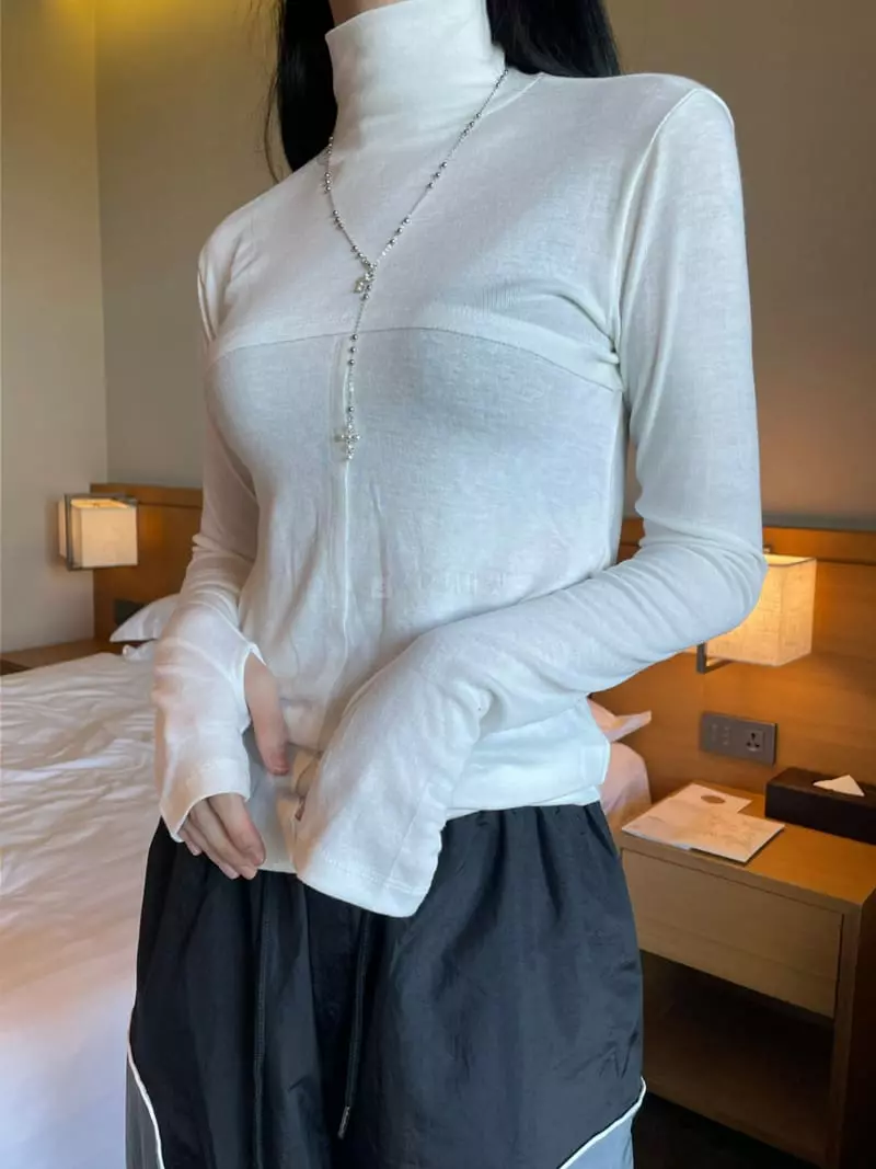 Howl - Korean Women Fashion - #momslook - Front Slit Long Sleeves Tee