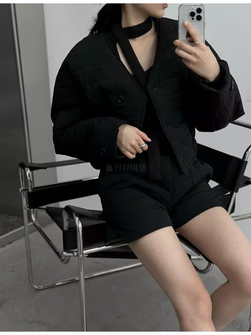 Howl - Korean Women Fashion - #womensfashion - Quilting Short Pants - 4