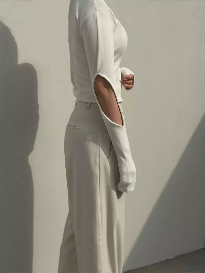 Howl - Korean Women Fashion - #momslook - Lessa Slit Long Sleeve Tee