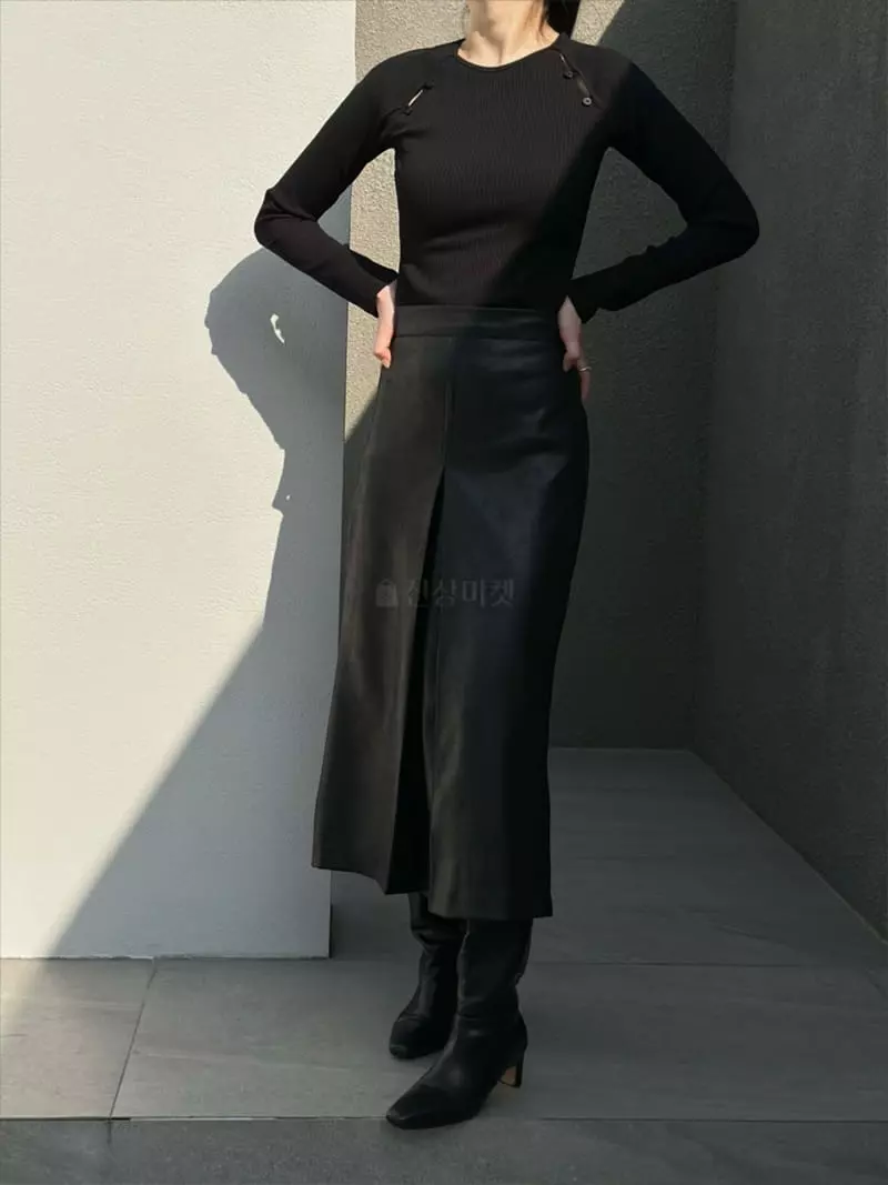Howl - Korean Women Fashion - #momslook - Leather Slit Skirt - 2