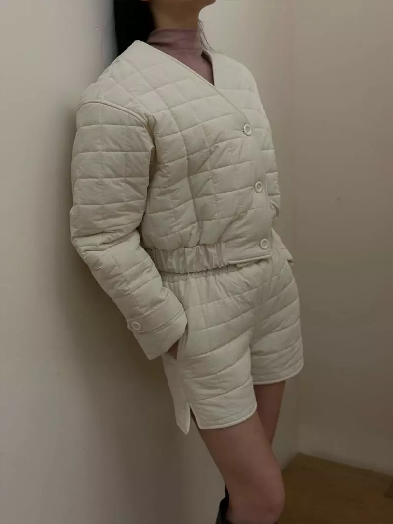 Howl - Korean Women Fashion - #womensfashion - Quilting Short Pants - 3