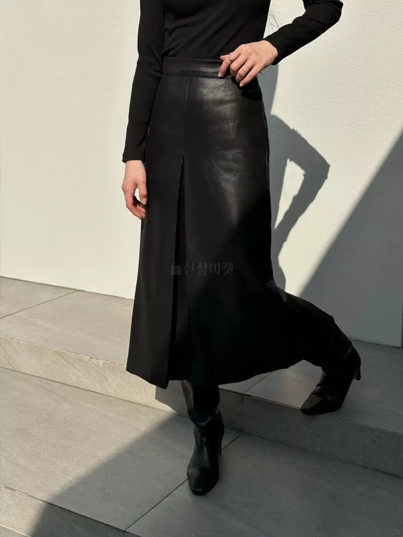 Howl - Korean Women Fashion - #womensfashion - Leather Slit Skirt
