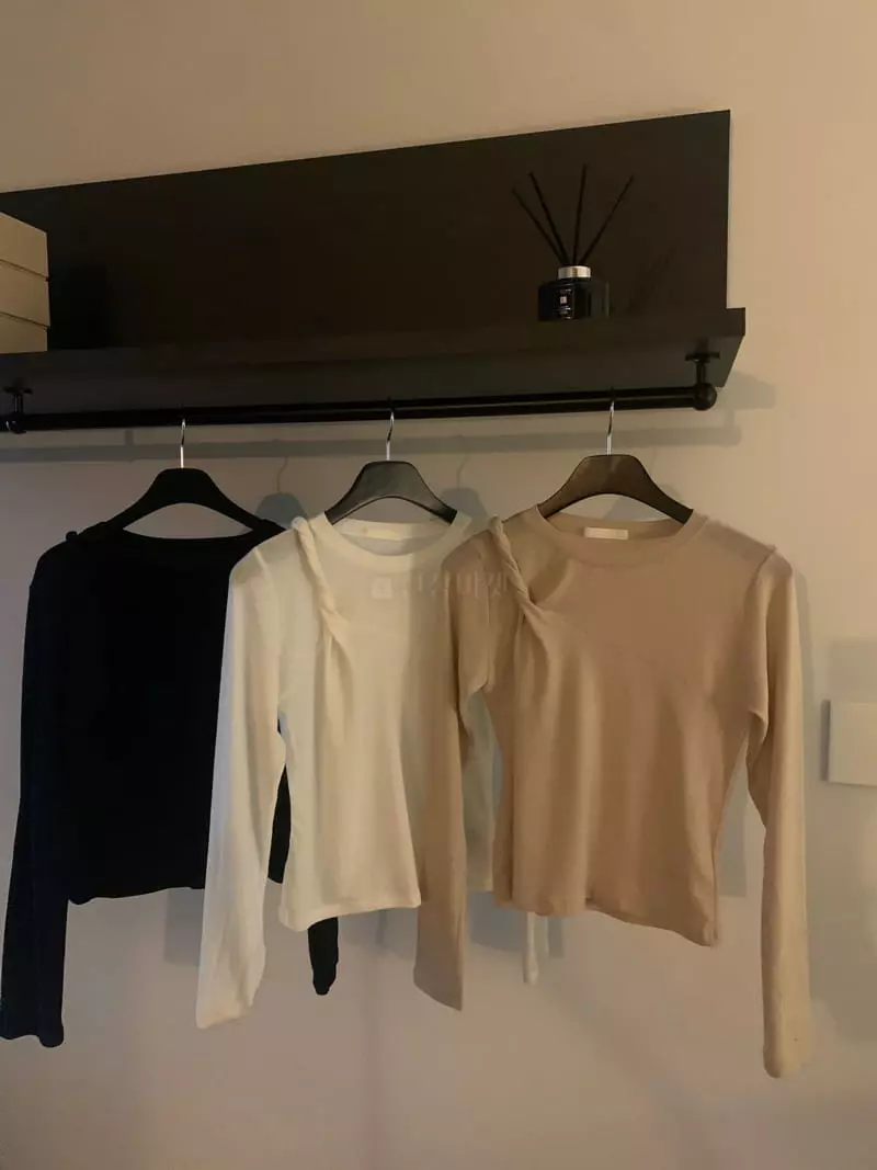 Hue - Korean Women Fashion - #momslook - Twist Tee