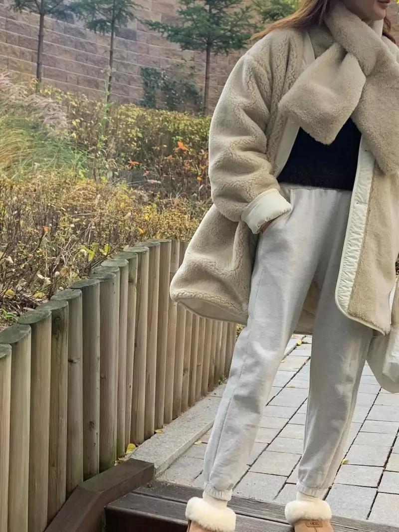Hue - Korean Women Fashion - #thelittlethings - Fleece Reversible Coat - 3