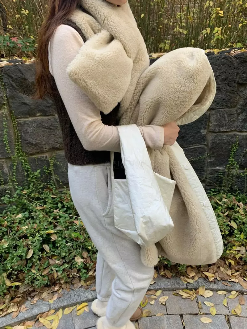 Hue - Korean Women Fashion - #womensfashion - Fleece Reversible Coat - 5