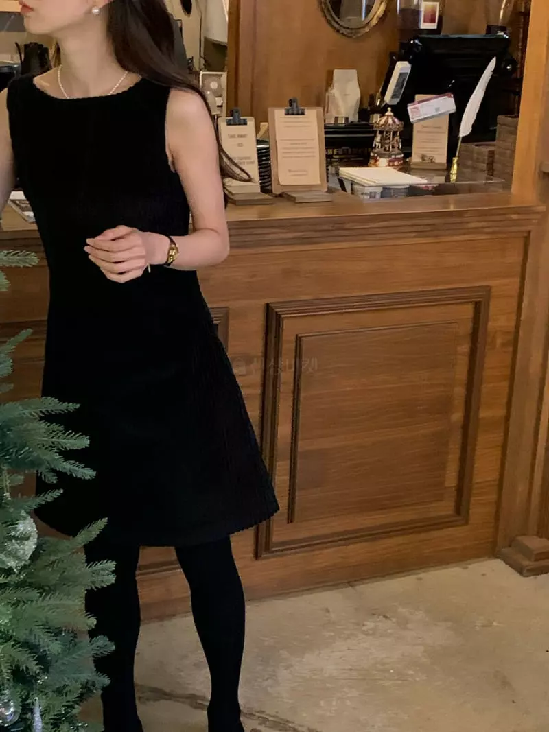 Jinsim - Korean Women Fashion - #momslook - Corduroy One-piece - 3