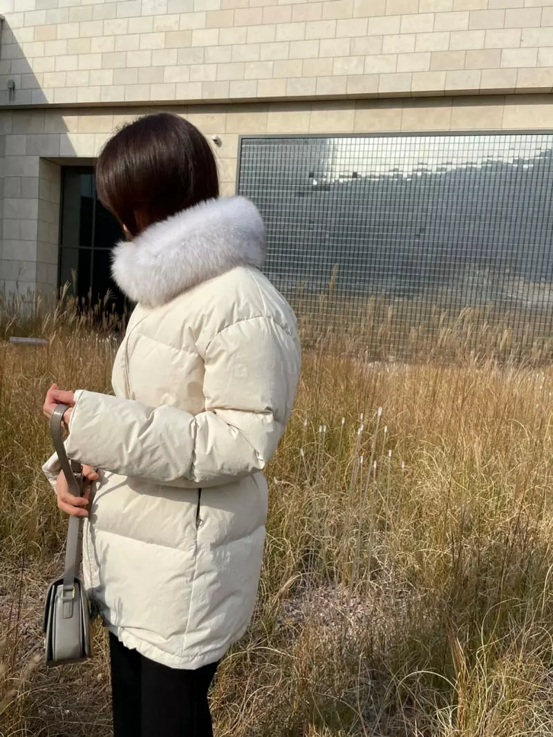 Levase - Korean Women Fashion - #restrostyle - Fox Padding Jacket - 2