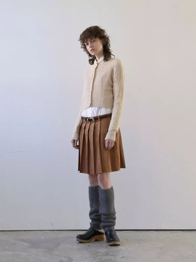 Libre-Cestlavie - Korean Women Fashion - #momslook - Suede Wrinkle Skirt