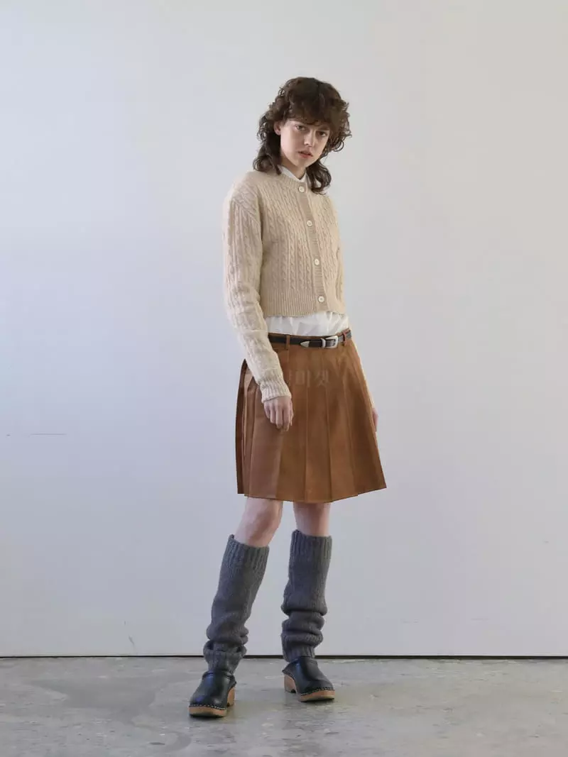 Libre-Cestlavie - Korean Women Fashion - #momslook - Suede Wrinkle Skirt - 3