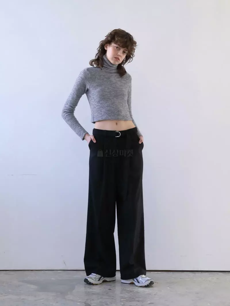 Libre-Cestlavie - Korean Women Fashion - #restrostyle - Poca Turtleneck Tee - 3