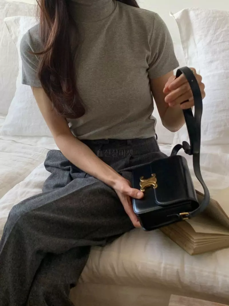Libre - Korean Women Fashion - #momslook - Madeline Turtleneck Tee - 6