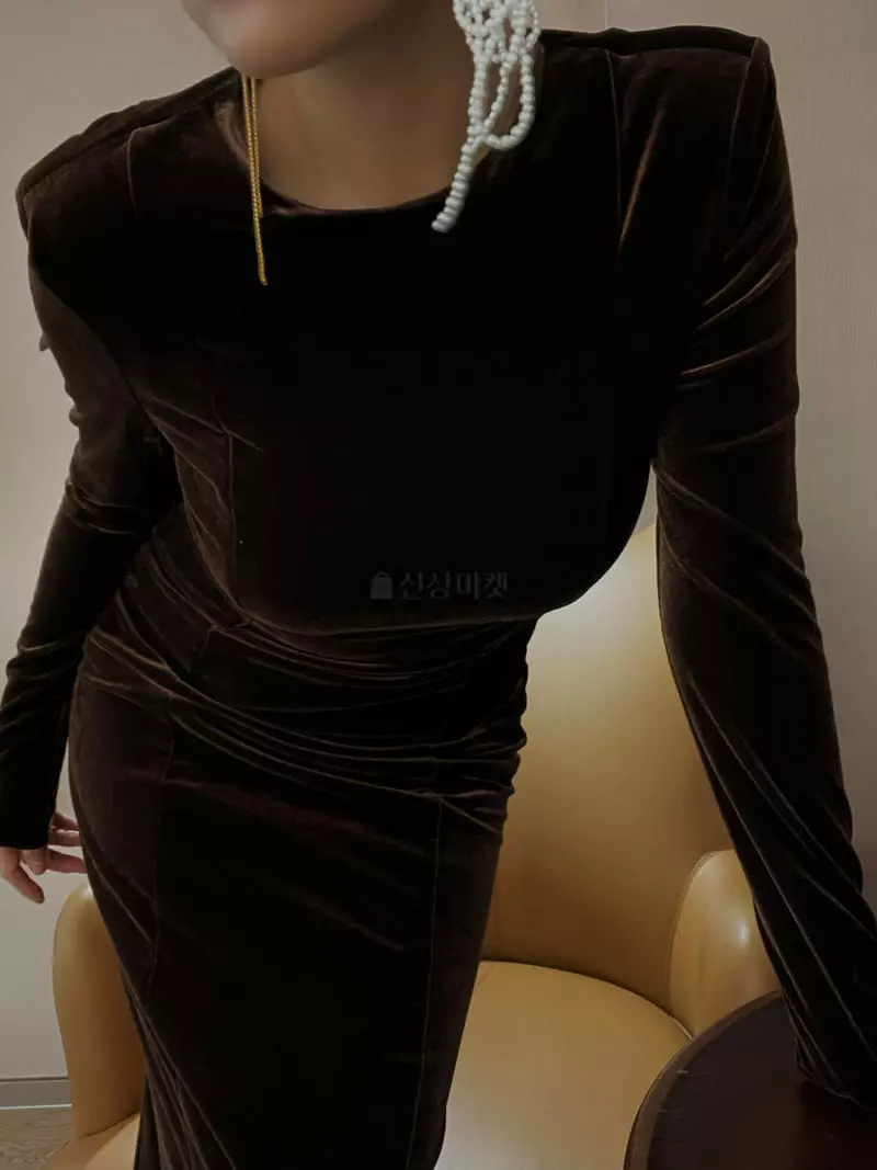 Lowburn - Korean Women Fashion - #womensfashion - Velvet One-piece - 4