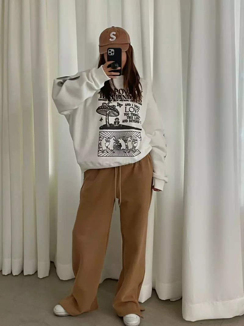 Lowburn - Korean Women Fashion - #momslook - Coca Fleece Sweatshirt - 4