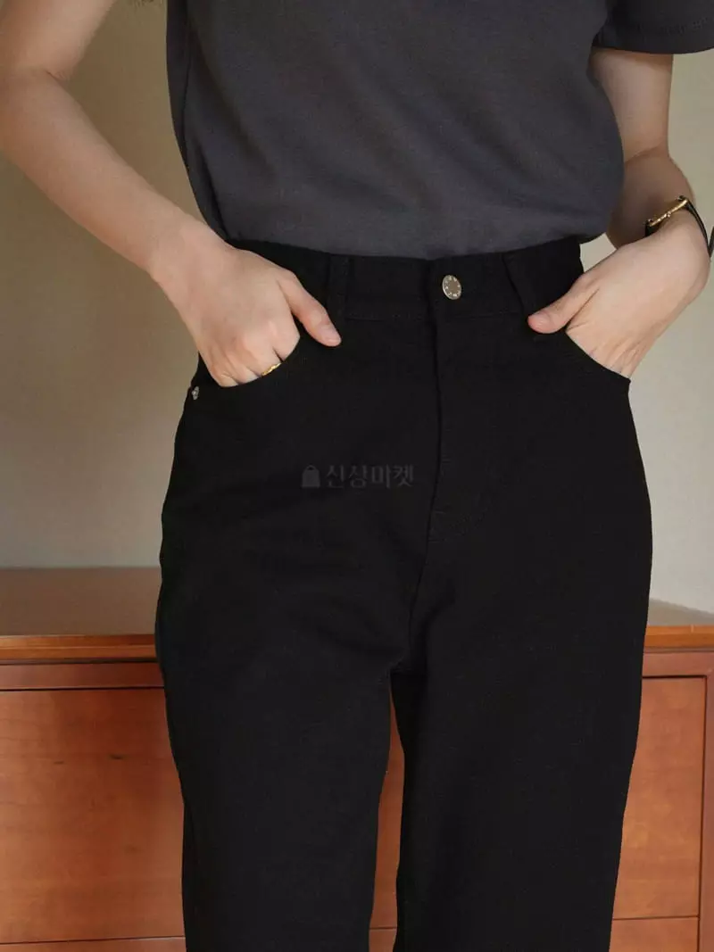Nan - Korean Women Fashion - #momslook - brush Jeans - 5