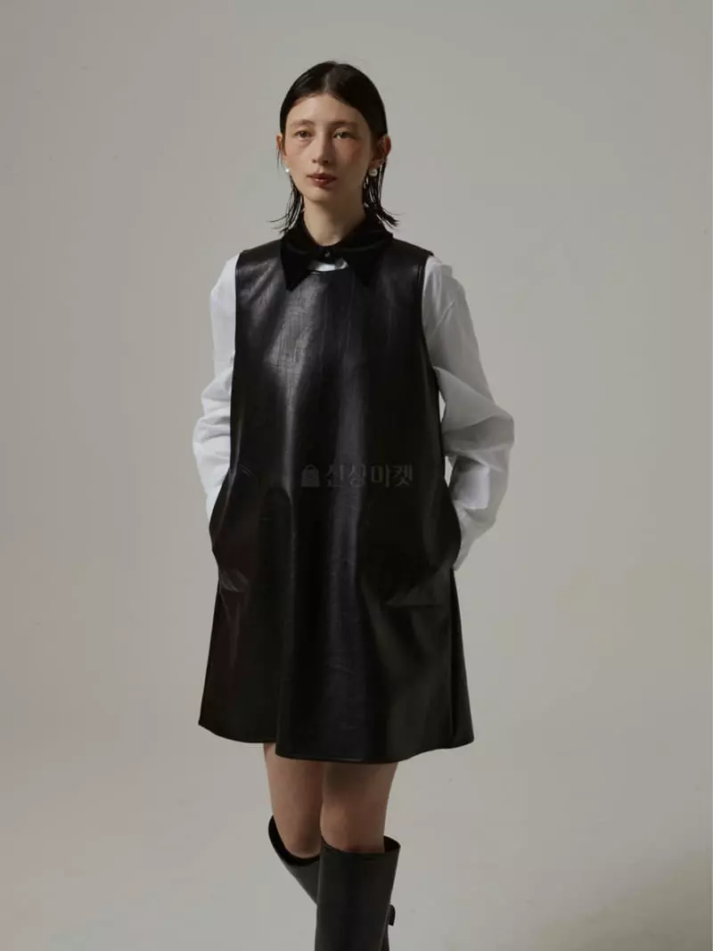 Neroli36 - Korean Women Fashion - #shopsmall - Velvet Collar Shirt - 3