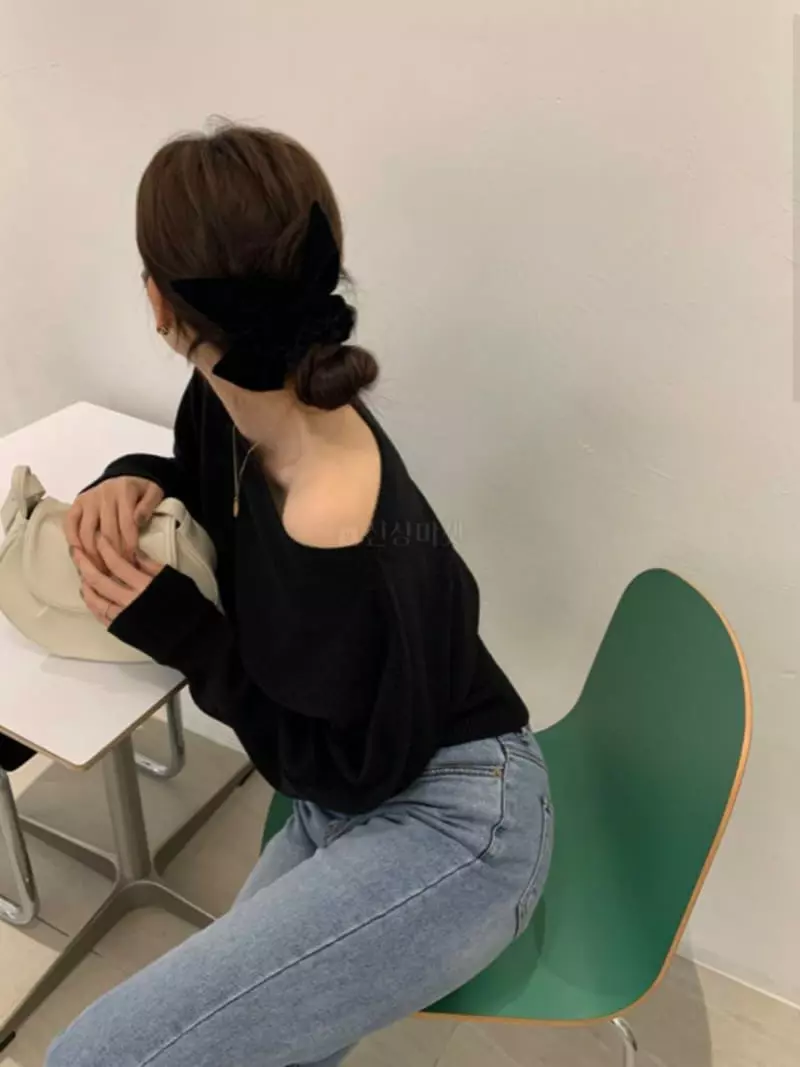 Nouveau - Korean Women Fashion - #momslook - Velvet Hairring - 2
