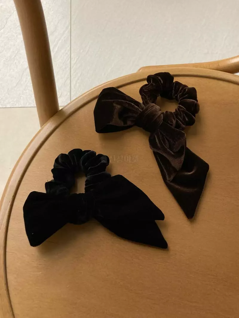 Nouveau - Korean Women Fashion - #womensfashion - Velvet Hairring