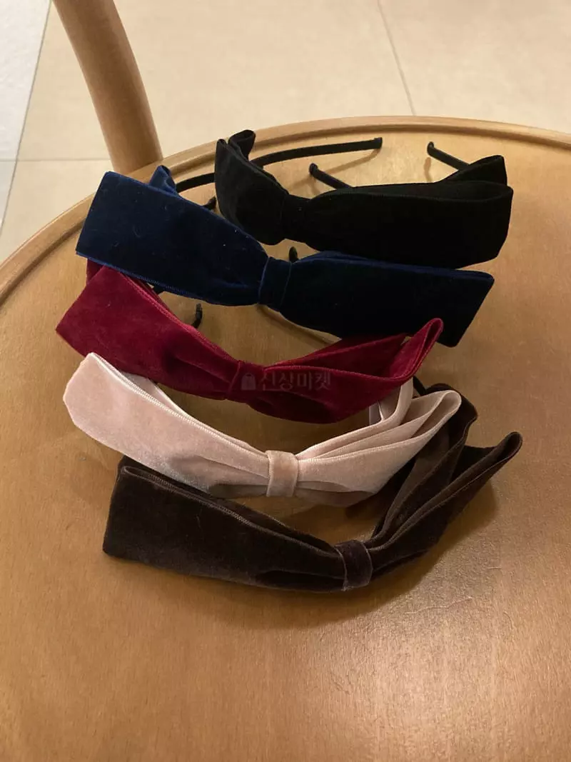 Nouveau - Korean Women Fashion - #womensfashion - Velvet Ribbon Hiarband