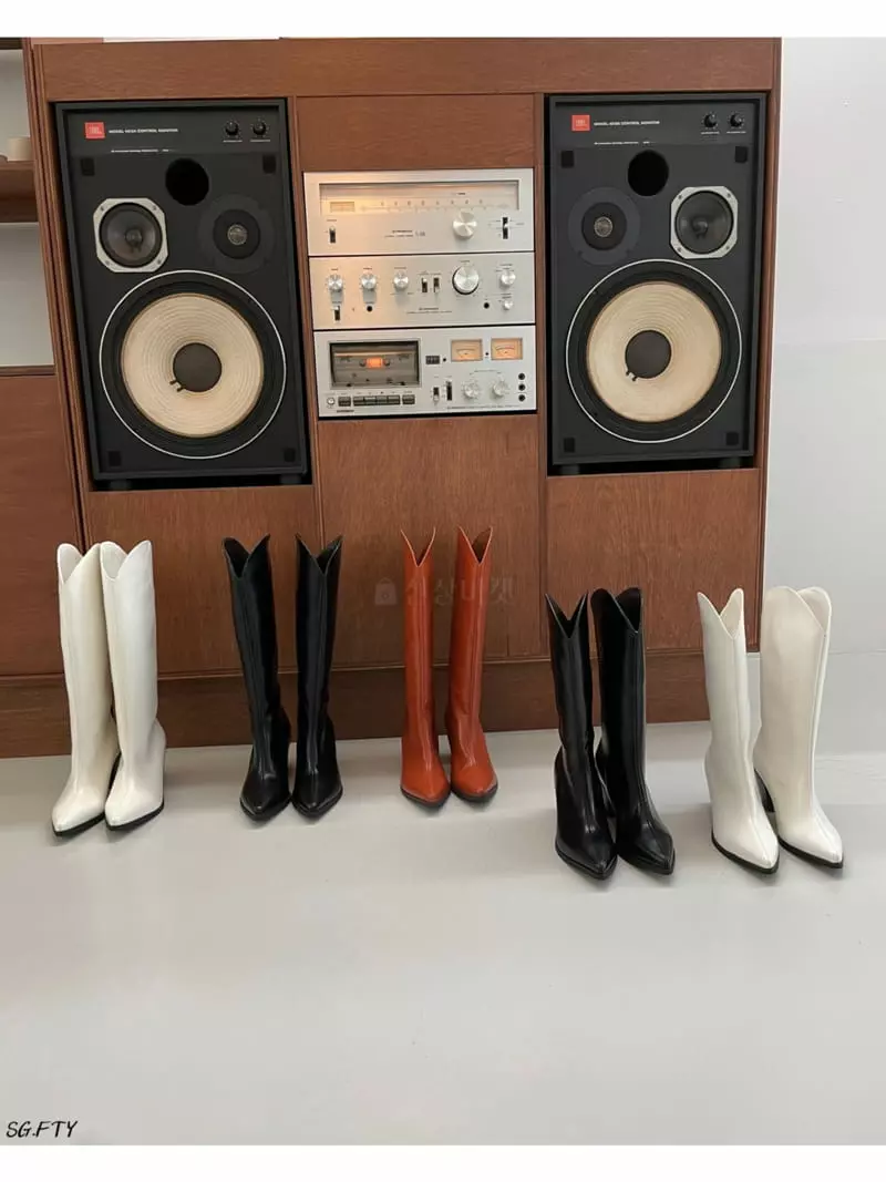 Onandon - Korean Women Fashion - #momslook - 8905 Boots