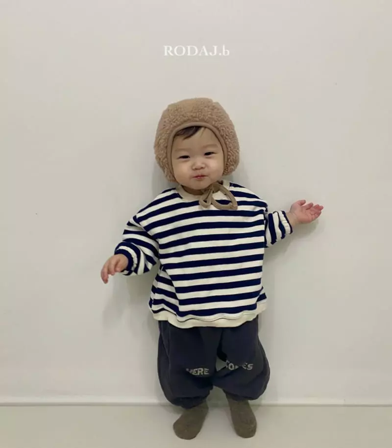 Roda J - Korean Baby Fashion - #babyoninstagram - Bebe Labe Sweatshirt - 5