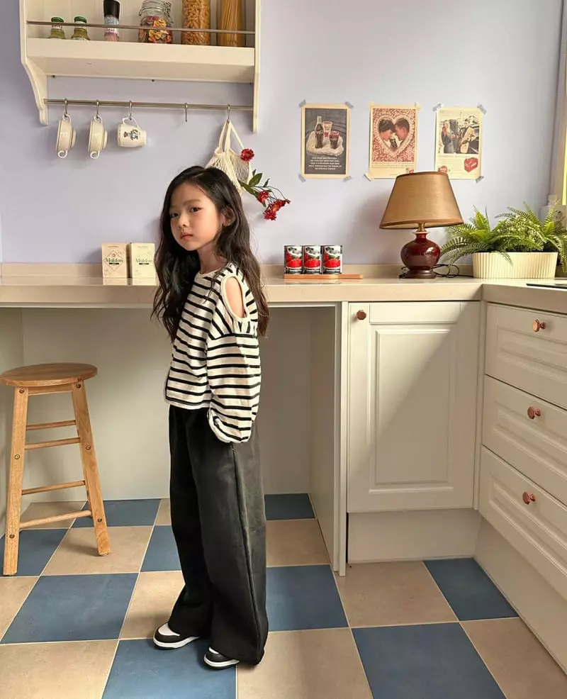 Comma - Korean Children Fashion - #designkidswear - Shoulder Slit Sweatshirt - 5