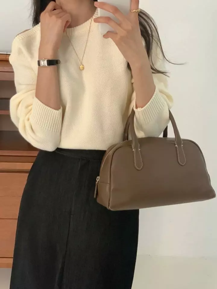 Jeiin - Korean Women Fashion - #restrostyle - Slit Knit Tee - 2